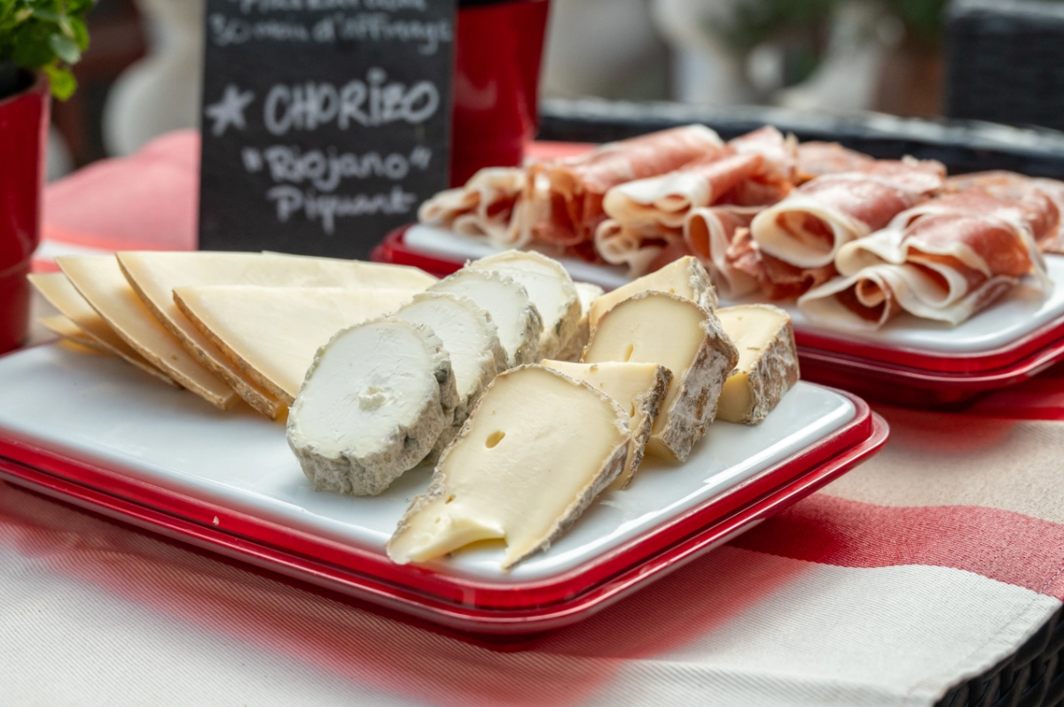petit-dejeuner-hotel-les-almadies-saint-jean-de-luz-09